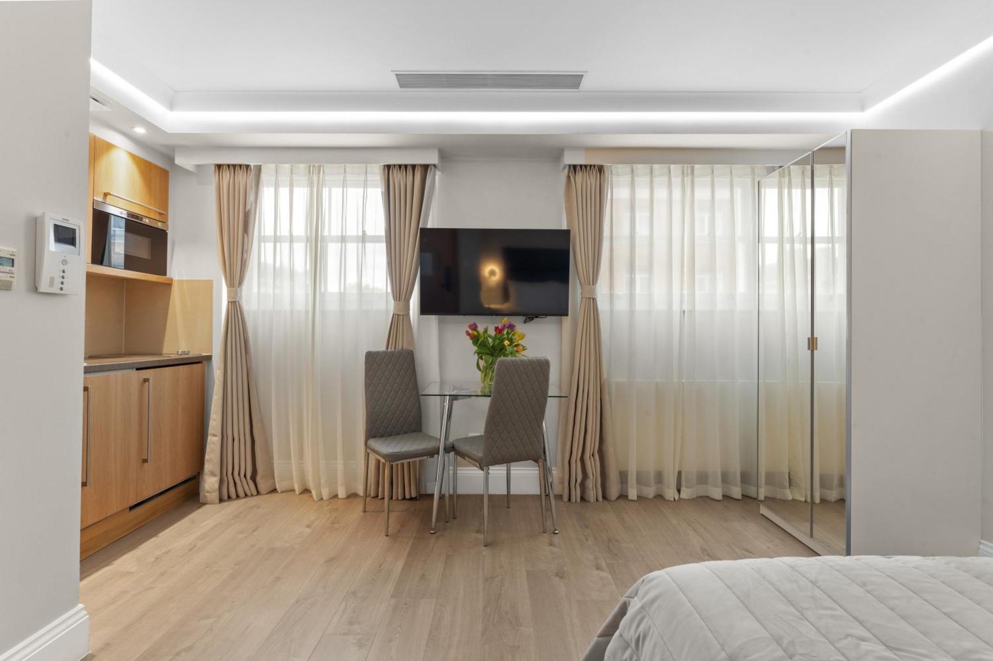 Cleveland Residences Russell Square Лондон Экстерьер фото
