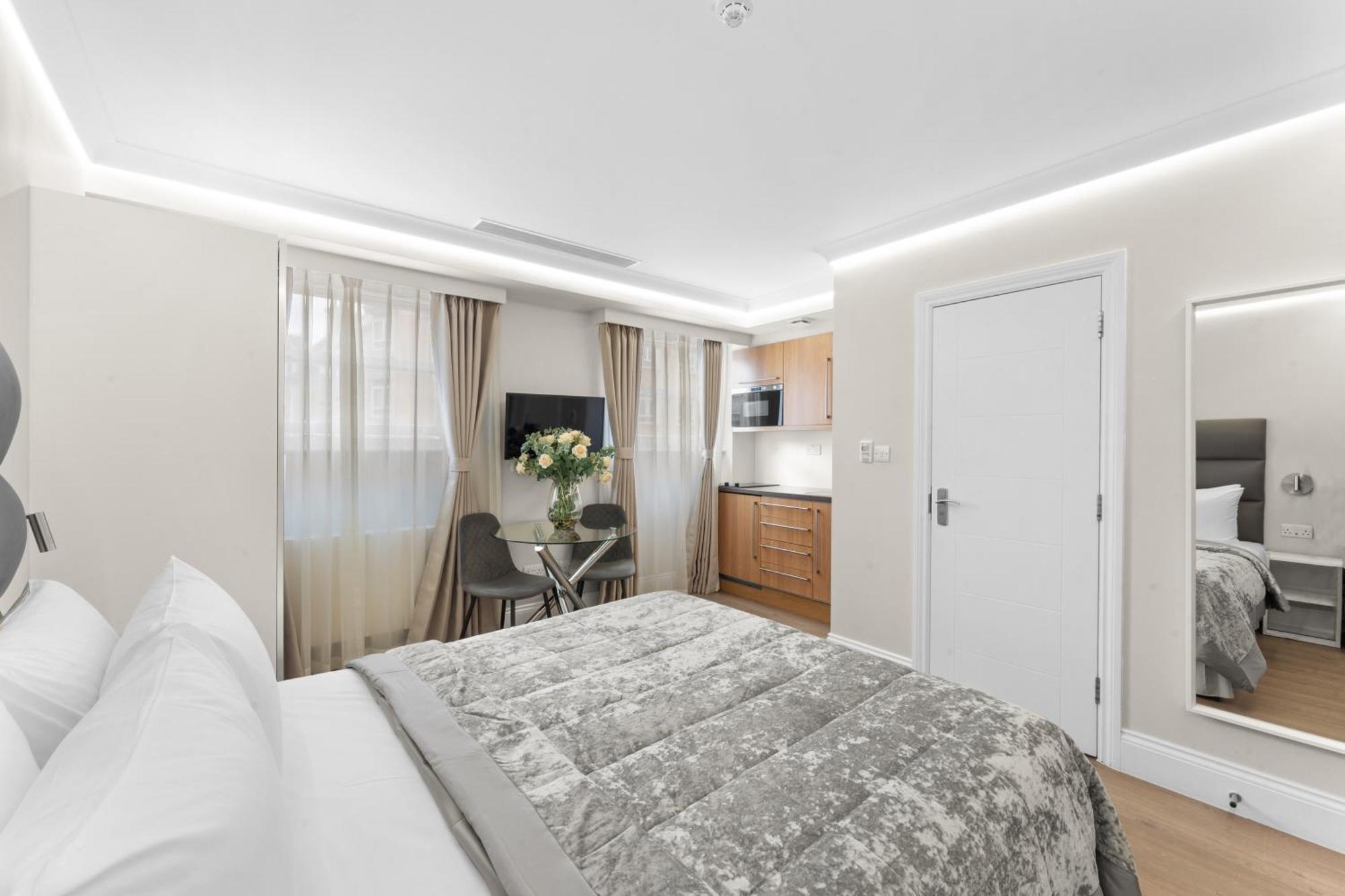 Cleveland Residences Russell Square Лондон Экстерьер фото