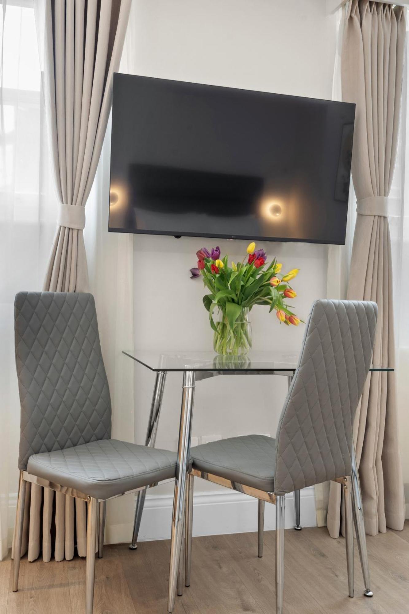 Cleveland Residences Russell Square Лондон Экстерьер фото