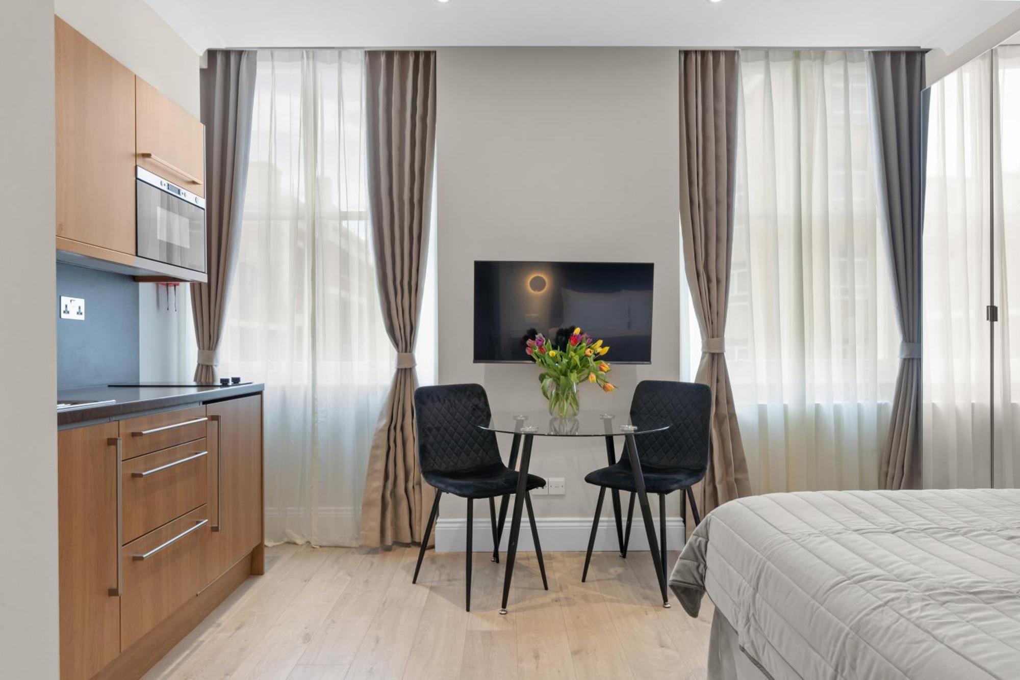 Cleveland Residences Russell Square Лондон Экстерьер фото