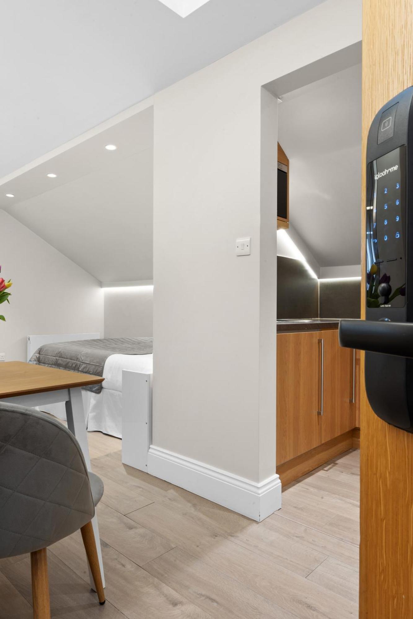Cleveland Residences Russell Square Лондон Экстерьер фото