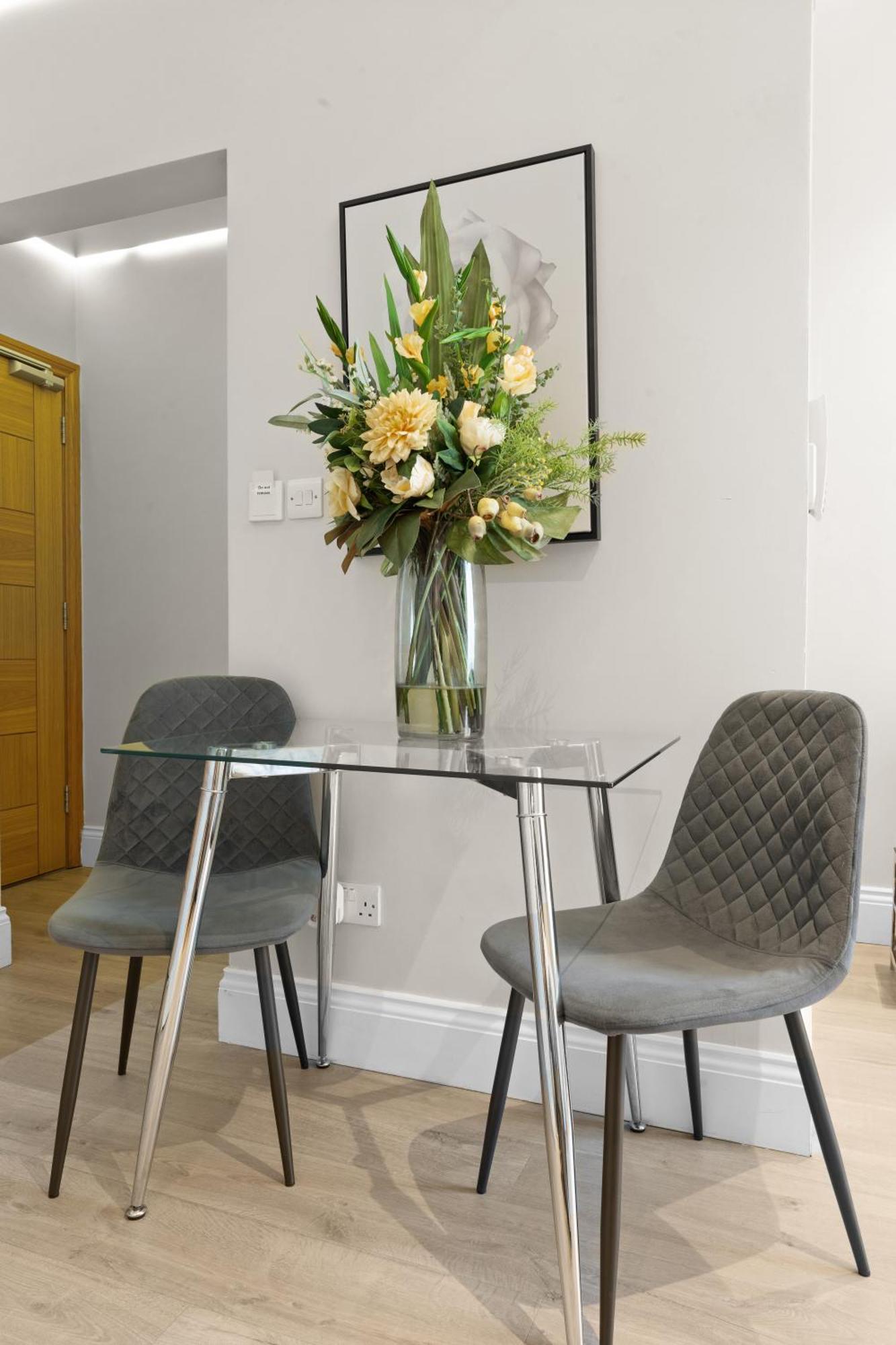 Cleveland Residences Russell Square Лондон Экстерьер фото