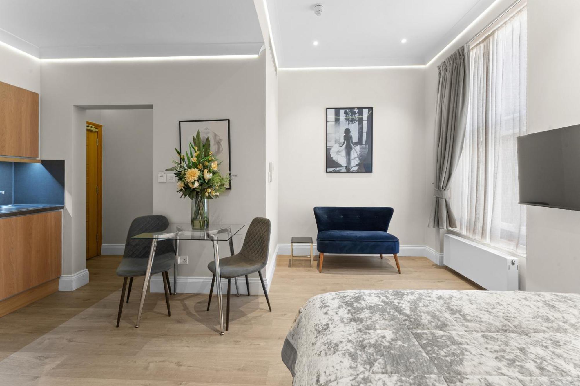 Cleveland Residences Russell Square Лондон Экстерьер фото