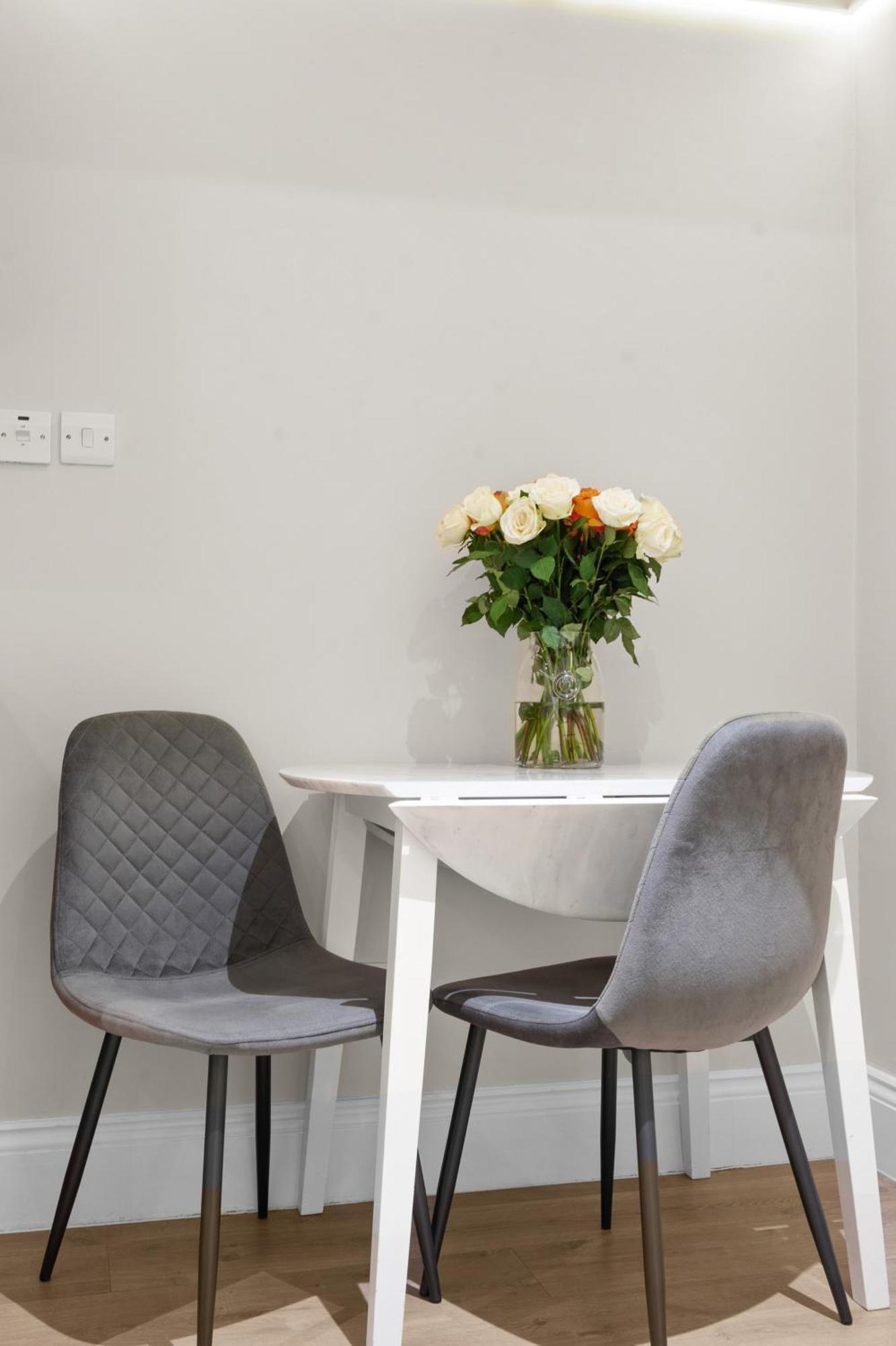 Cleveland Residences Russell Square Лондон Экстерьер фото