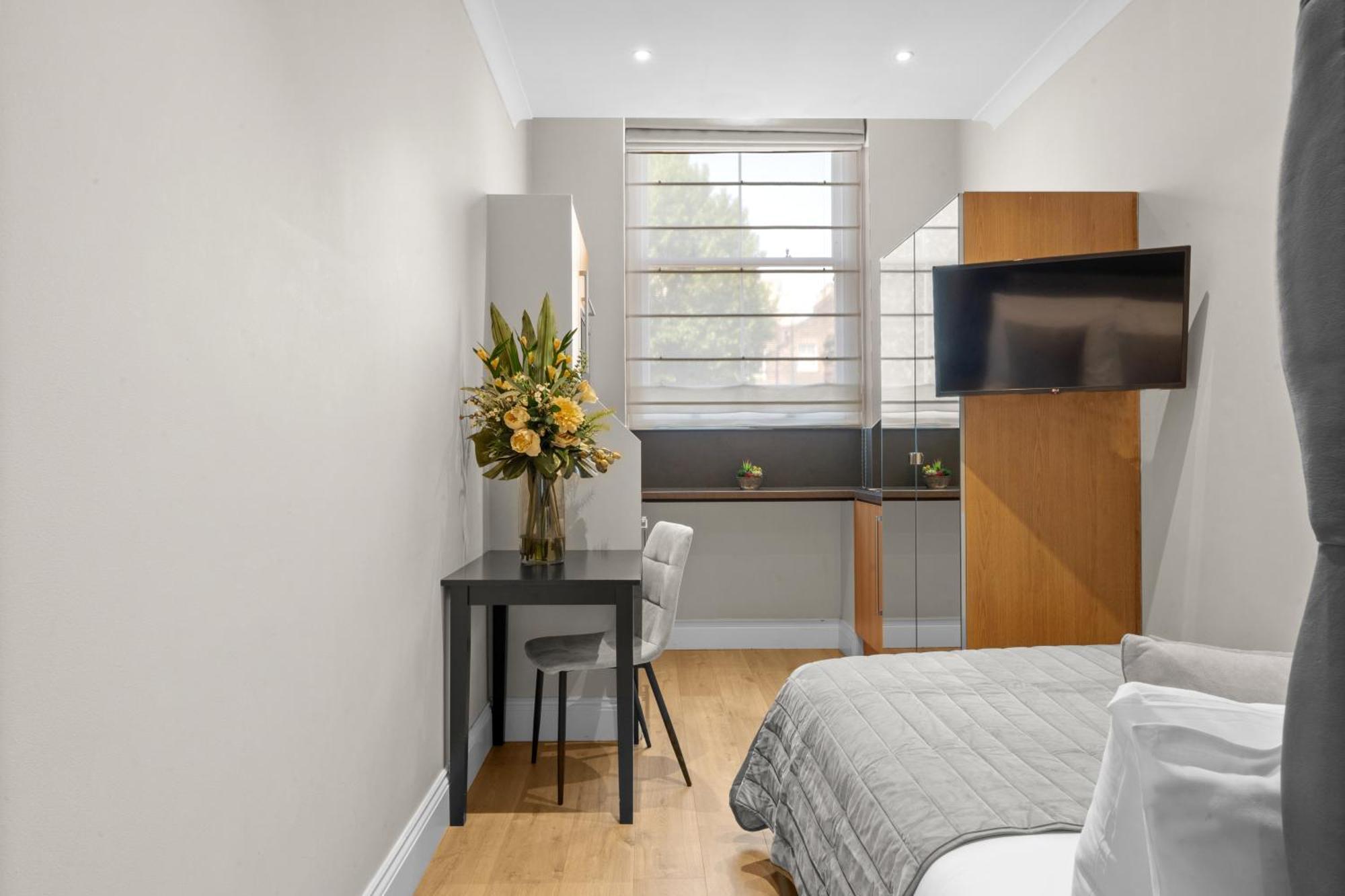 Cleveland Residences Russell Square Лондон Экстерьер фото