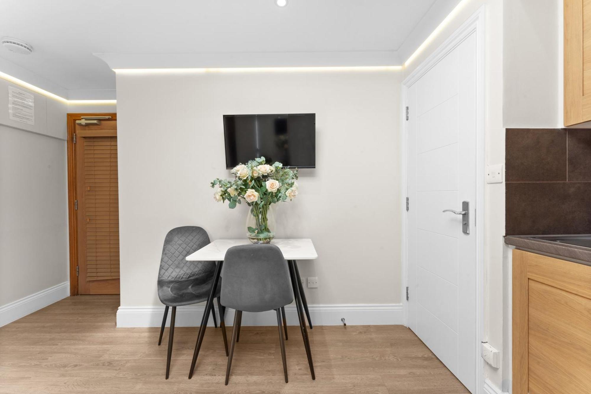 Cleveland Residences Russell Square Лондон Экстерьер фото